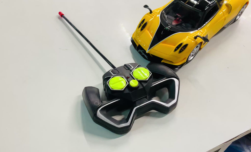 Top-Speed R/C Sports Car – 1:18 Scale Remote Control Car
